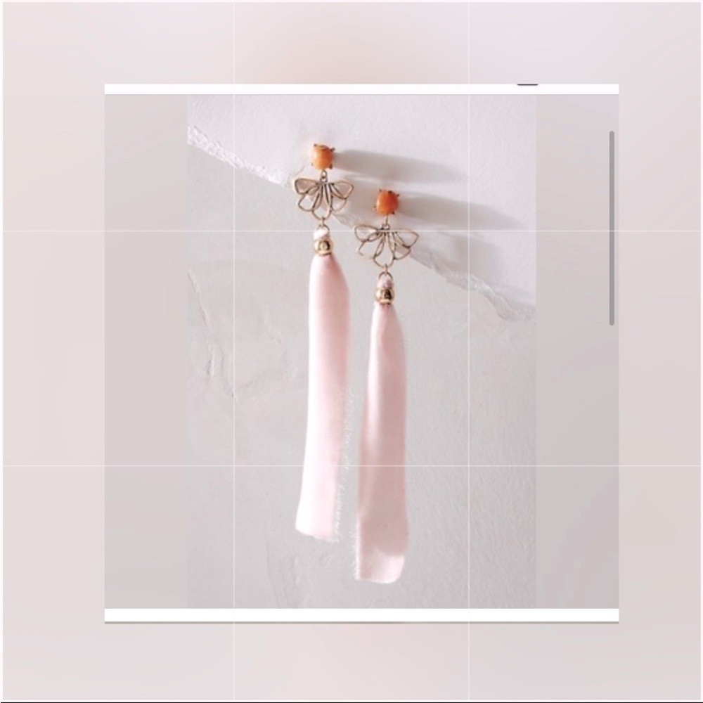 🎀NWT Free People Pink Ribbon Lulu Dangles Earrings Simply Gorgeous!✨